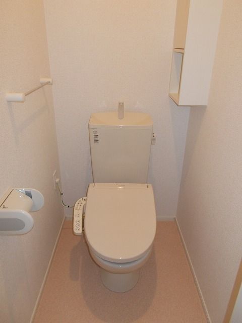 ＪＲ総武線 小岩駅 徒歩24分 3階建 築10年のトイレ写真