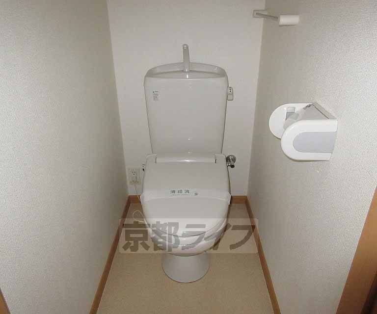 トイレ　ウォシュレット付・