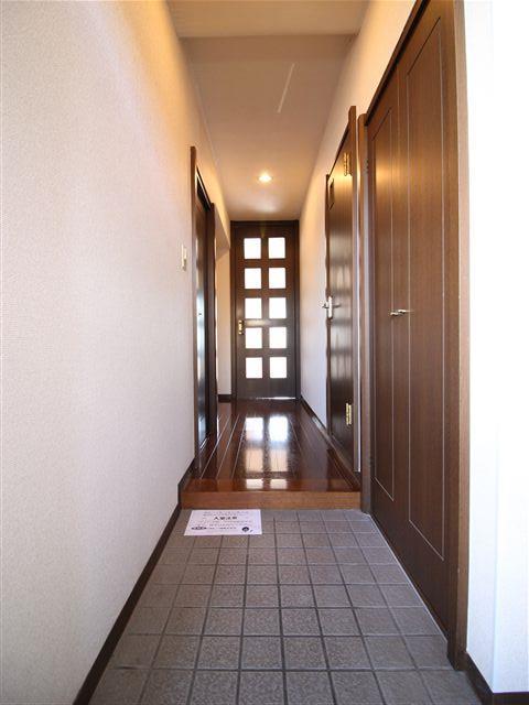サンヒルズやまのいの玄関写真