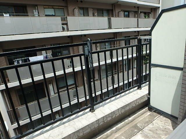 バルコニー　落ち着いた時間を過ごせるバルコニーです