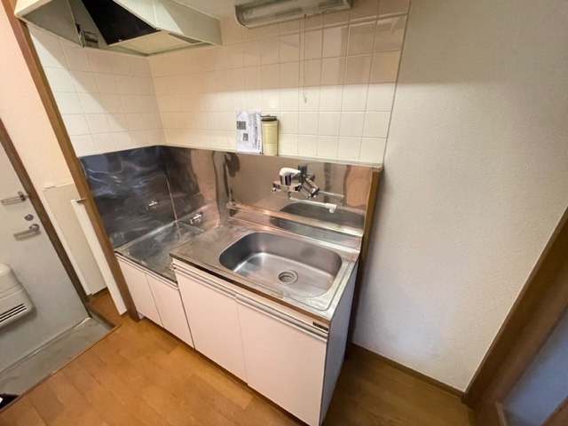キッチン　＊１０３号室の写真です。