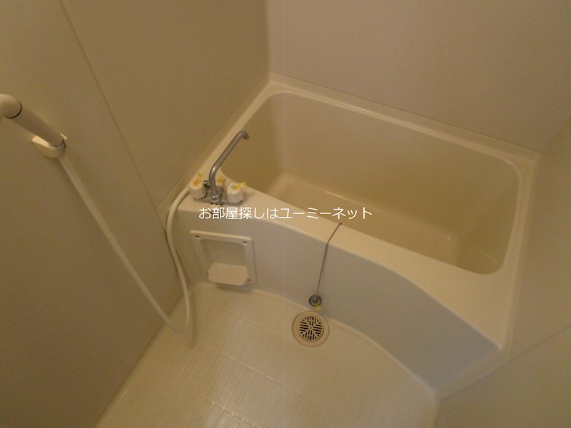 鹿児島市電谷山線 笹貫駅 徒歩24分 2階建 築24年の風呂写真