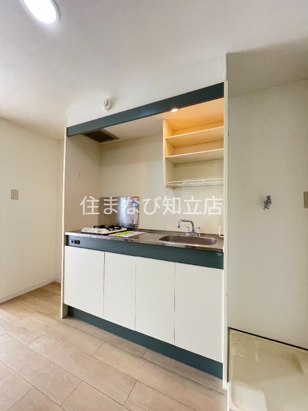 キッチン　別室同型写真