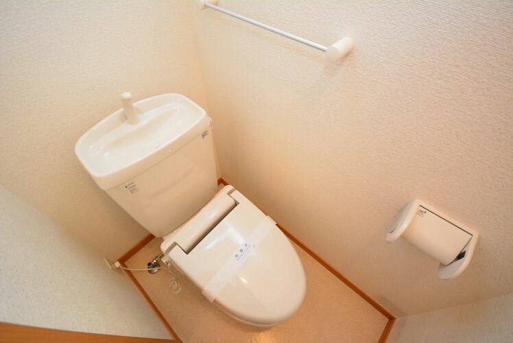 トイレ　写真は同型物件です。