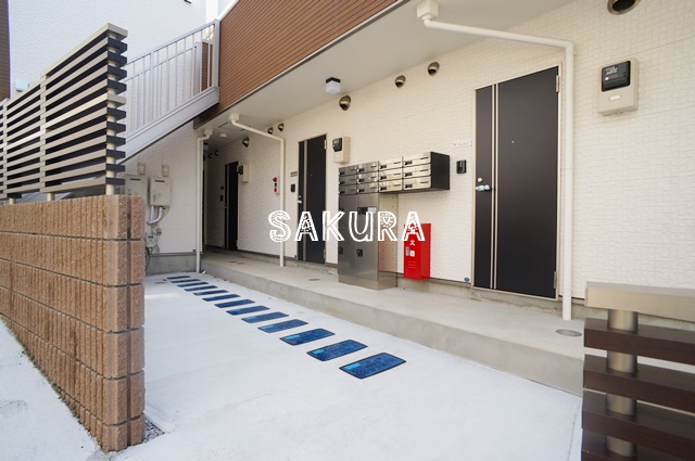 エントランス　お洒落な建物デザイン♪