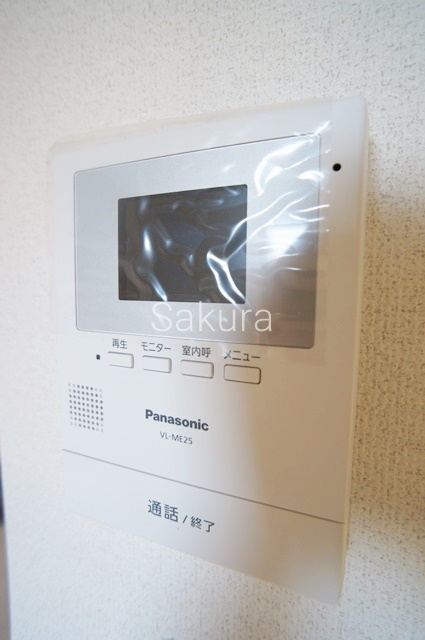 セキュリティ　女性の方でも安心のモニター付きインターフォン♪
