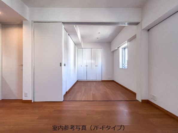 カスタリア目黒かむろ坂の居間写真