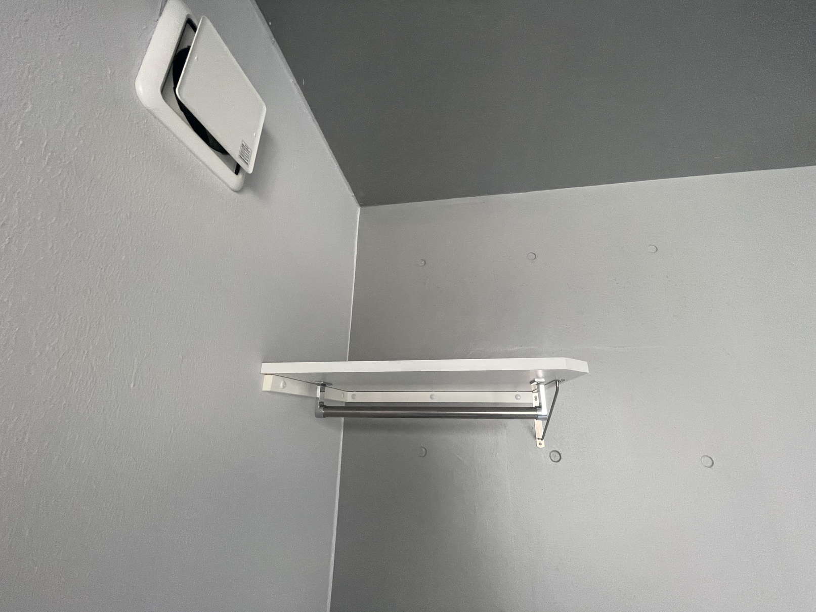 収納　※同物件別号室の参考写真です。