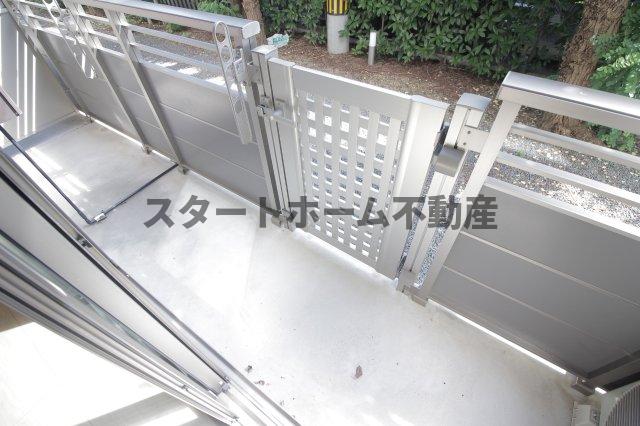 バルコニー　陽当たり良好なバルコニーです
