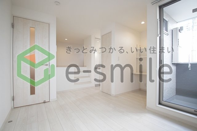 居室・リビング　コンパクトなキッチンで掃除もラクラク※イメージ画像・現況優先