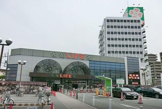 スーパー　ライフ平和台店（スーパー）まで181m