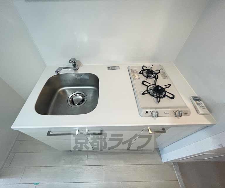 エスリード京都梅小路アヴェニテのキッチン写真