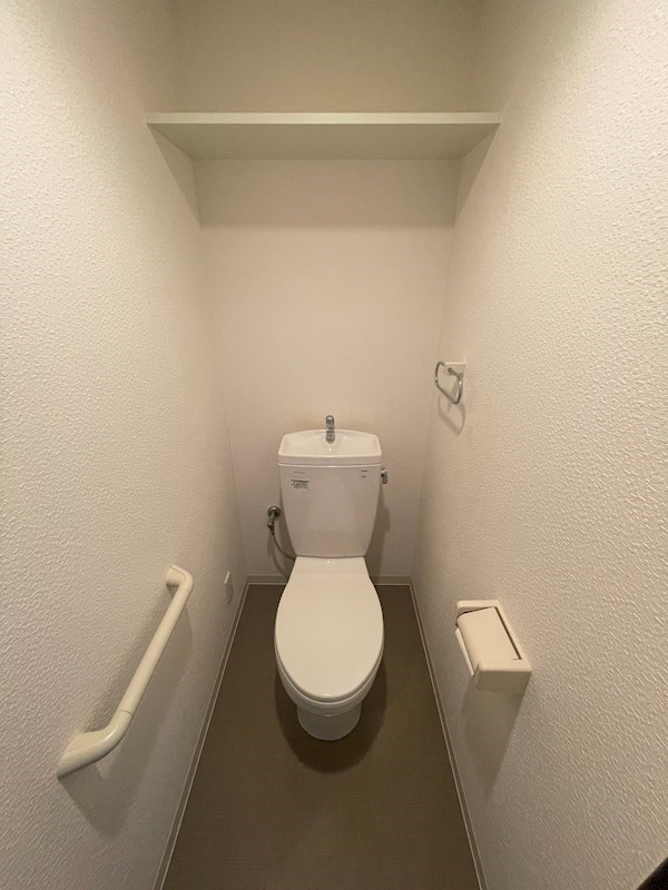 トイレ　同タイプ参考写真