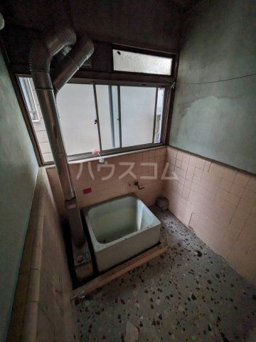 【板橋区赤塚のアパートのバス・シャワールーム】