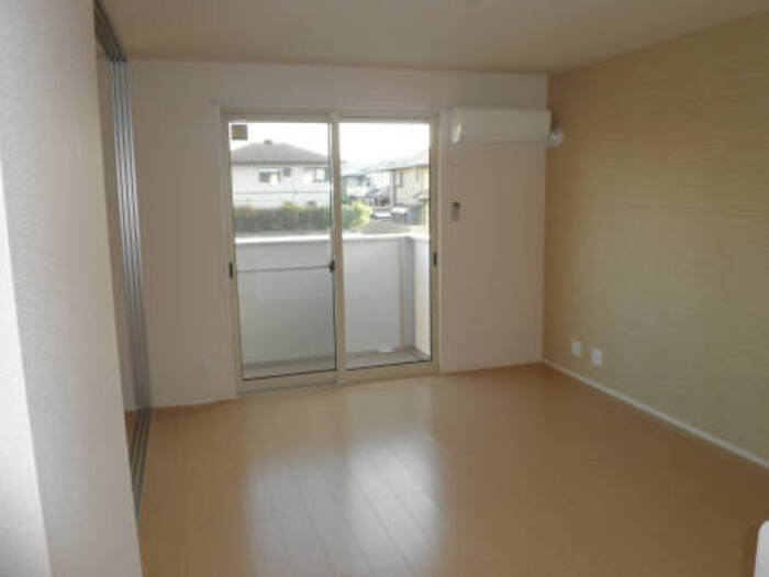 居室・リビング　南向きの明るいリビング！