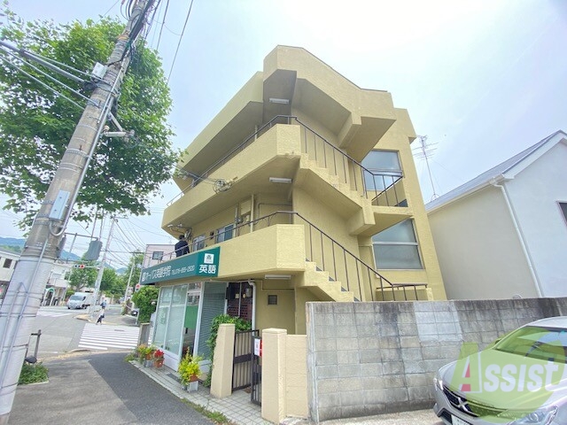 神戸市灘区国玉通のマンションの建物外観