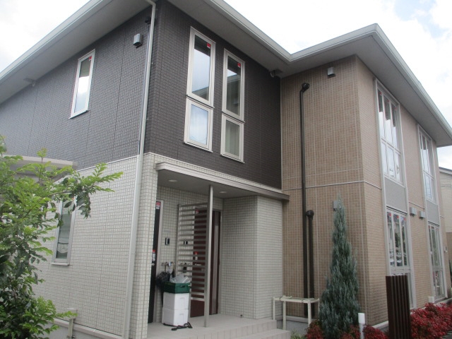 加古川市神野町西条のアパートの建物外観