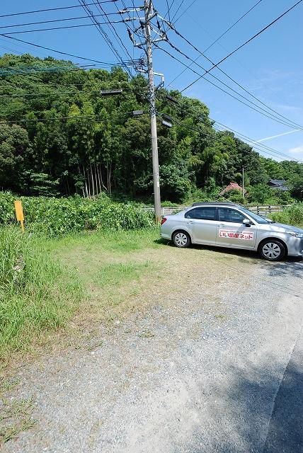 【カレッジタウン　タバルの駐車場】