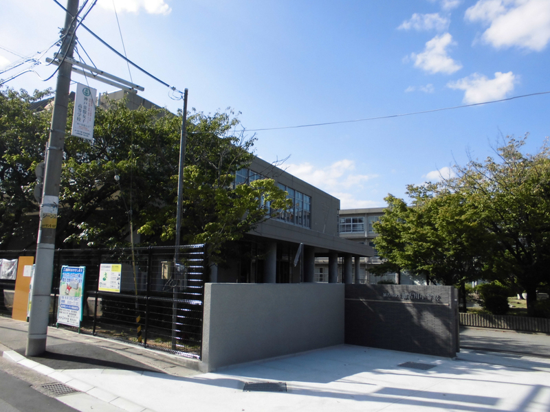 【加古川市尾上町養田のアパートの中学校】