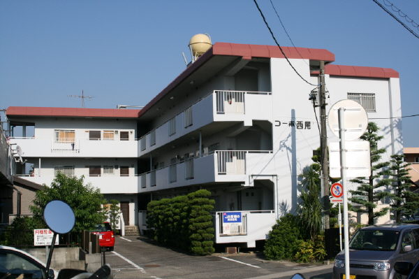 【名古屋市緑区鳴海町のマンションの建物外観】