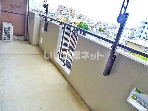 【静岡市葵区柳町のマンションのバルコニー】