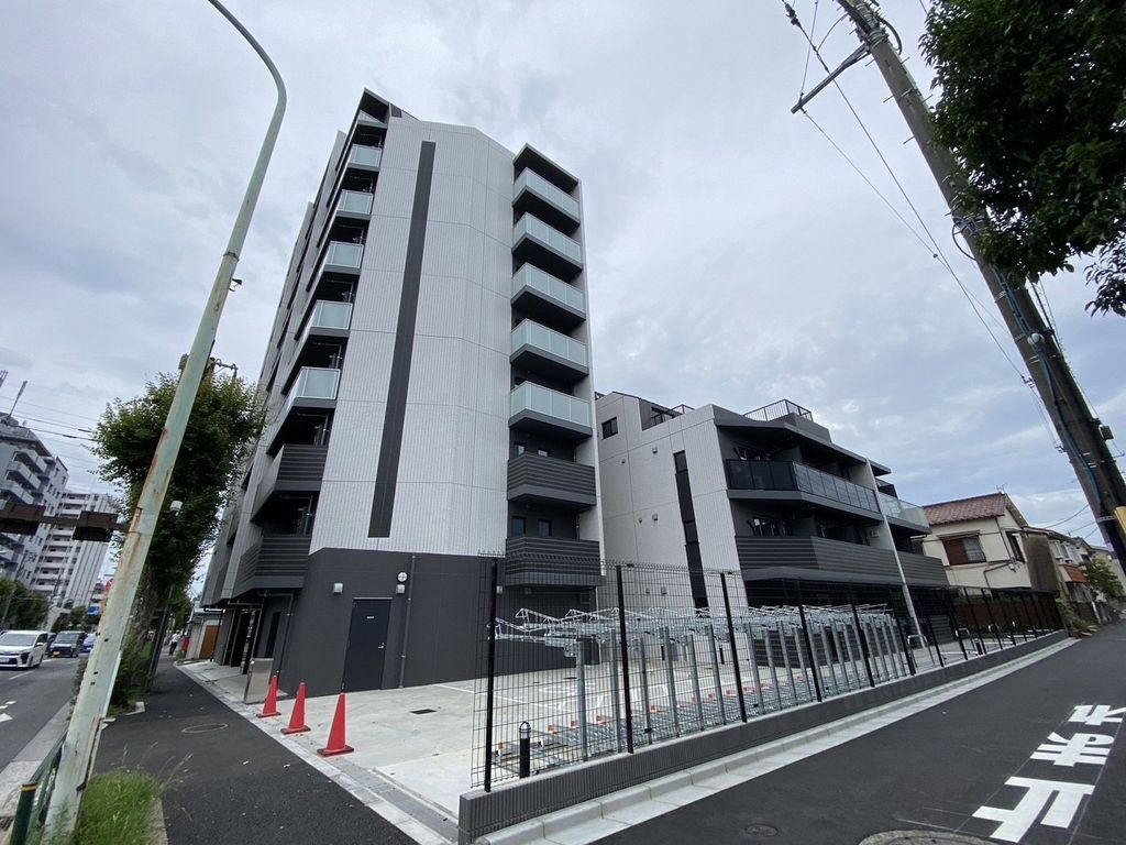 【杉並区上高井戸のマンションの建物外観】