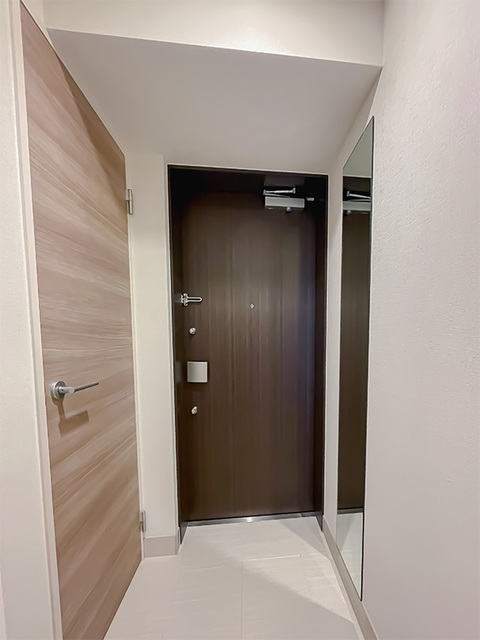 玄関　※写真は同タイプ住戸です。