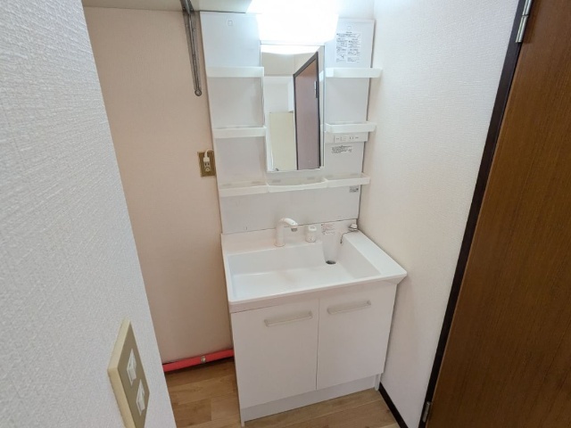 洗面設備　洗濯機置き場