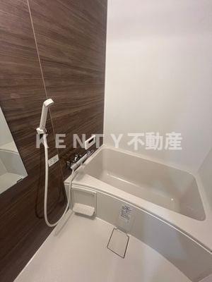 バス・シャワールーム　ゆったり過ごせるお風呂です