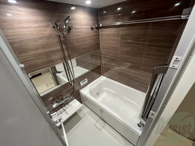 バス・シャワールーム　お風呂になります。一日の疲れを癒してくださいね。