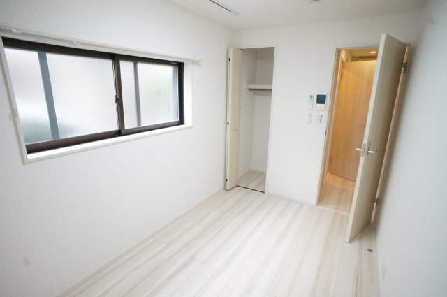 居室・リビング　新築のお部屋です