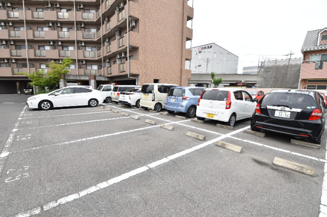 駐車場　アジュール下中野