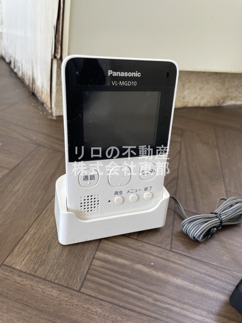 セキュリティ　来訪者の姿を確認できるＴＶモニター付インターホン設置済です！