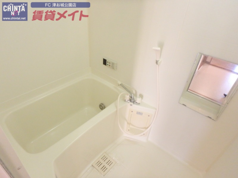 バス・シャワールーム　同型タイプのお写真です。