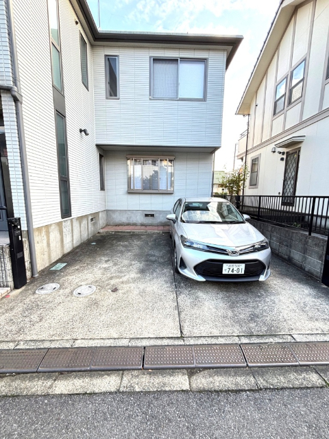 駐車場　並列駐車場