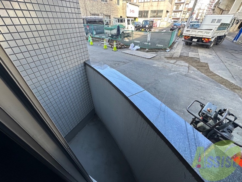 バルコニー　バルコニーはそんなに大きくはない感じですね