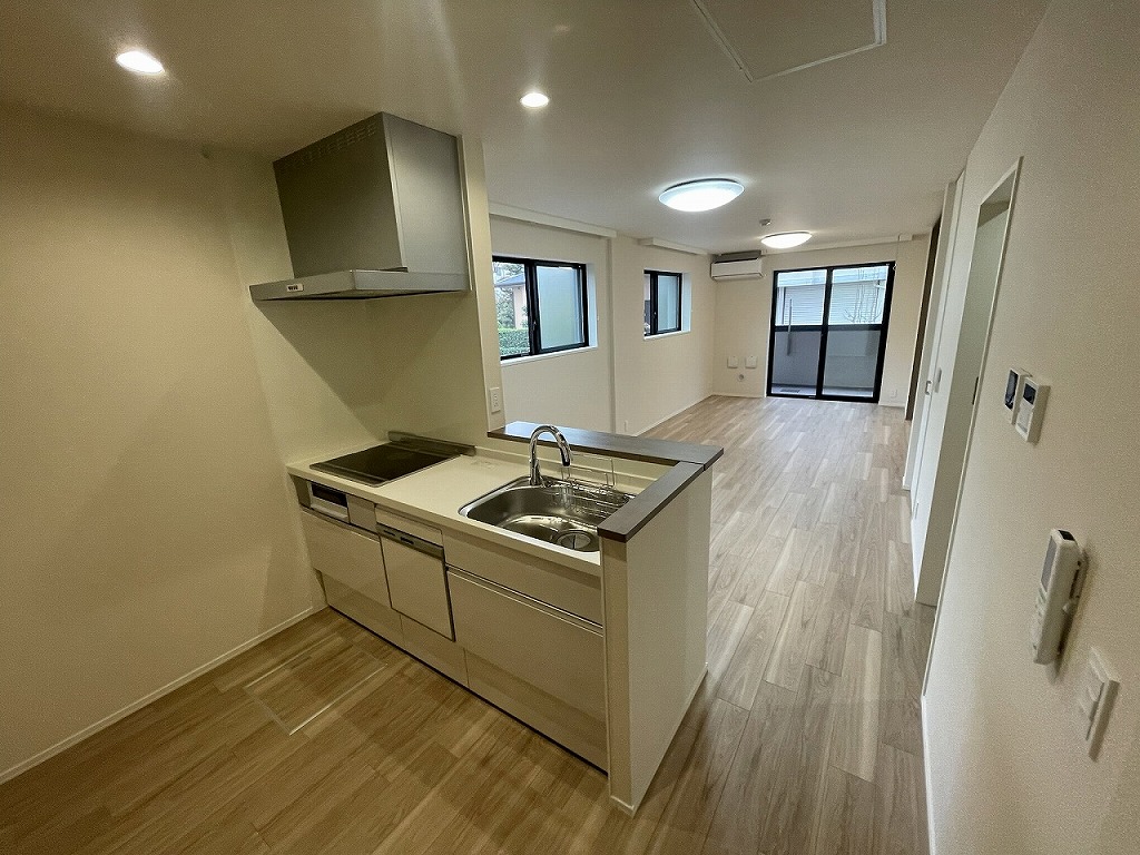 キッチン　※写真は同間取り別部屋のものです