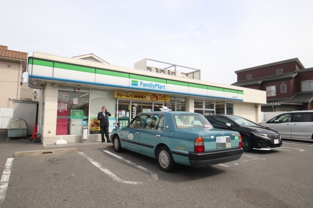 コンビニ　ファミリーマート　守山高島町店（コンビニ）まで500m