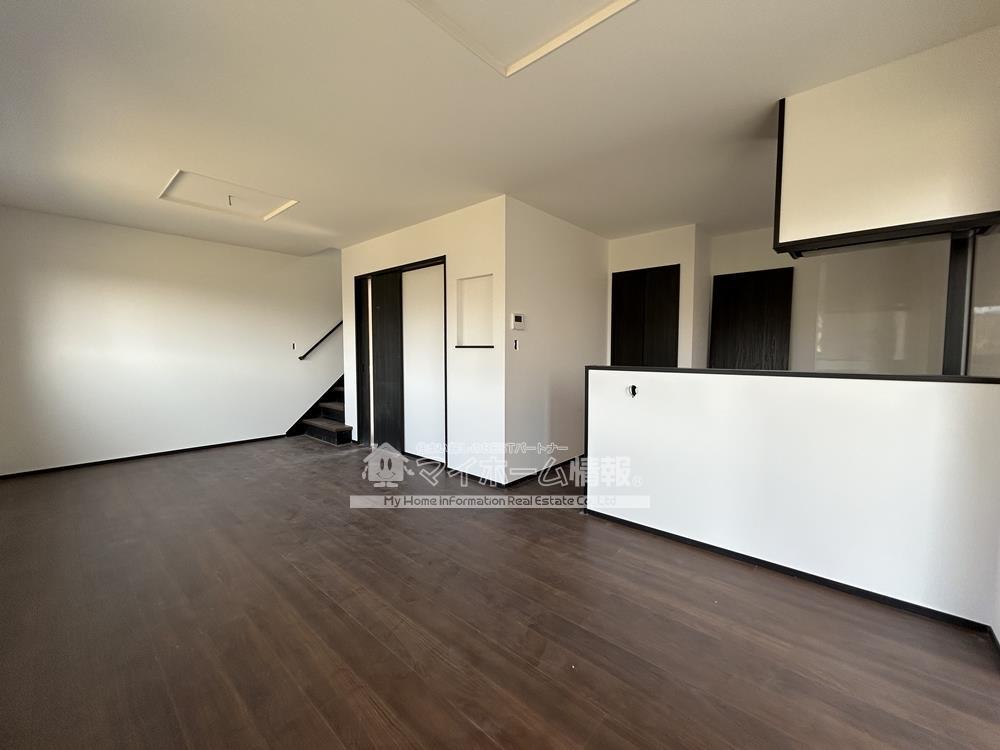 居室・リビング　※内観写真はC号を引用しており、内装が異なる場合がございます