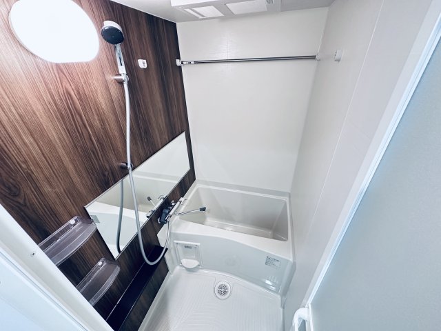 バス・シャワールーム　（イメージ）同タイプの写真です。