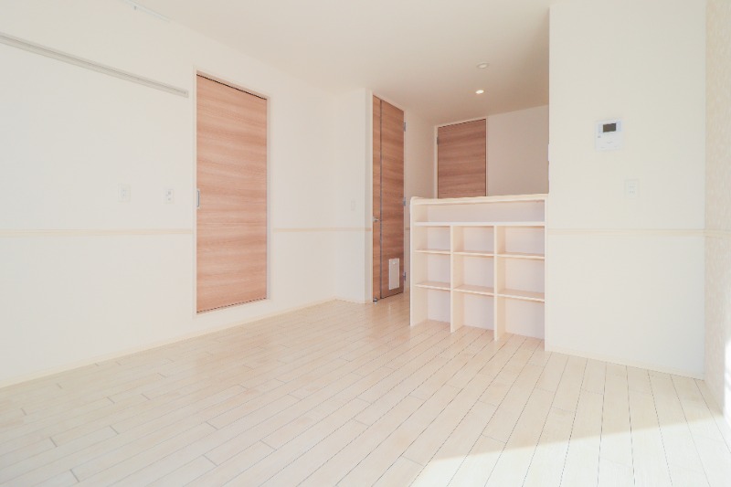 居室・リビング　図面と現状に相違がある場合には現状を優先