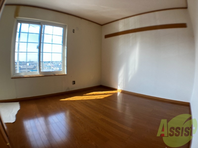 その他部屋・スペース　こちらは２Ｆにある６．８帖の洋室です！寝室にいかがですか？