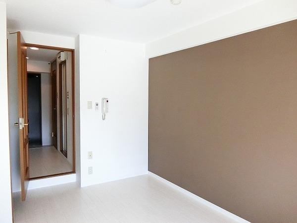 居室・リビング　オシャレなアクセントクロス！