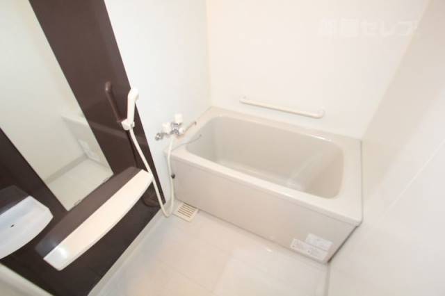 バス・シャワールーム　※２０１号室内装写真参照