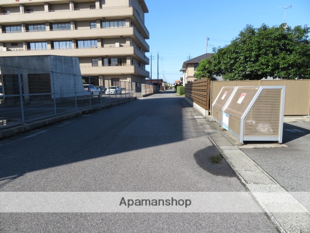 その他　前面道路（その他）まで0m