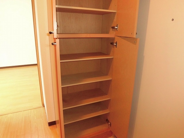 玄関　シューズボックス