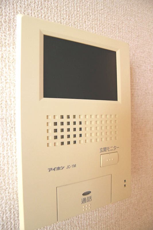 セキュリティ　モニタ付きインターホンで来客確認☆
