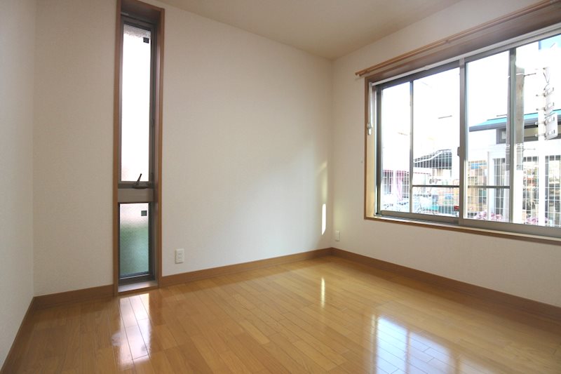 その他部屋・スペース　2面採光の東南角部屋☆