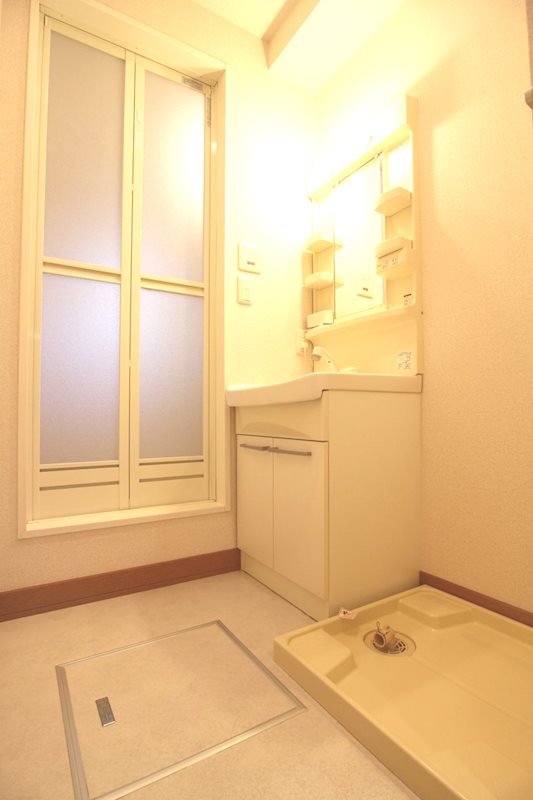 洗面設備　独立洗面化粧台標準☆広めの洗面脱衣所☆