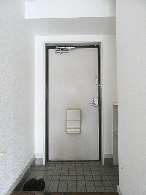 玄関　靴置場スペースもありますよ♪♪